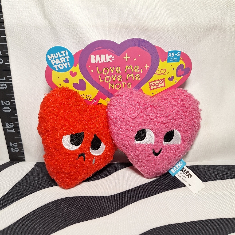 NWT Bark Love Me Love Me Nots Dog Toy XS-S